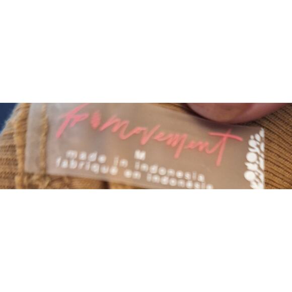 Free People Movement Women Medium Beige Ribbed Cropped Cutout Long Sleeve Tshirt - Picture 5 of 7